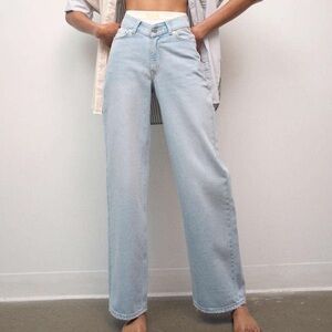 BDG Light Wash Wide-Leg Jeans